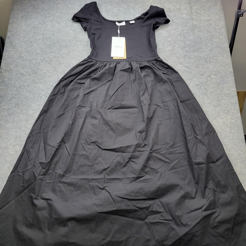 Classic Black Maxi Dress with Scoop Neck
